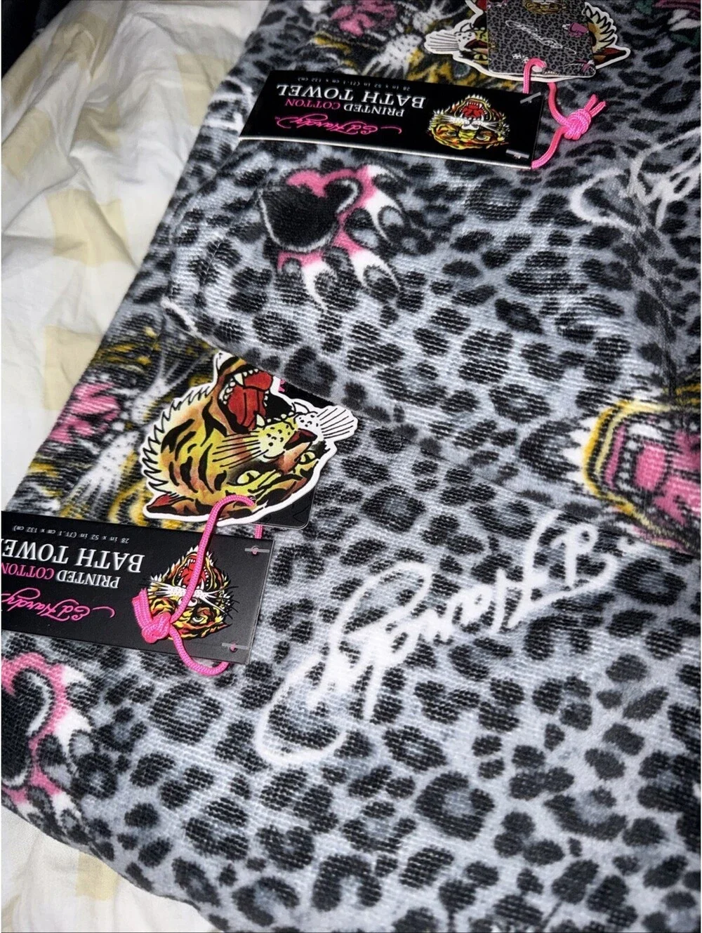 Ed Hardy Bath  Set (2) Towels  Tiger Dice Heart Leopard Print NWT